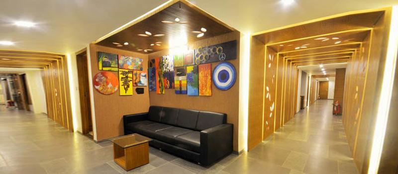 7 Wonders Hotel Gandhinagar Buitenkant foto