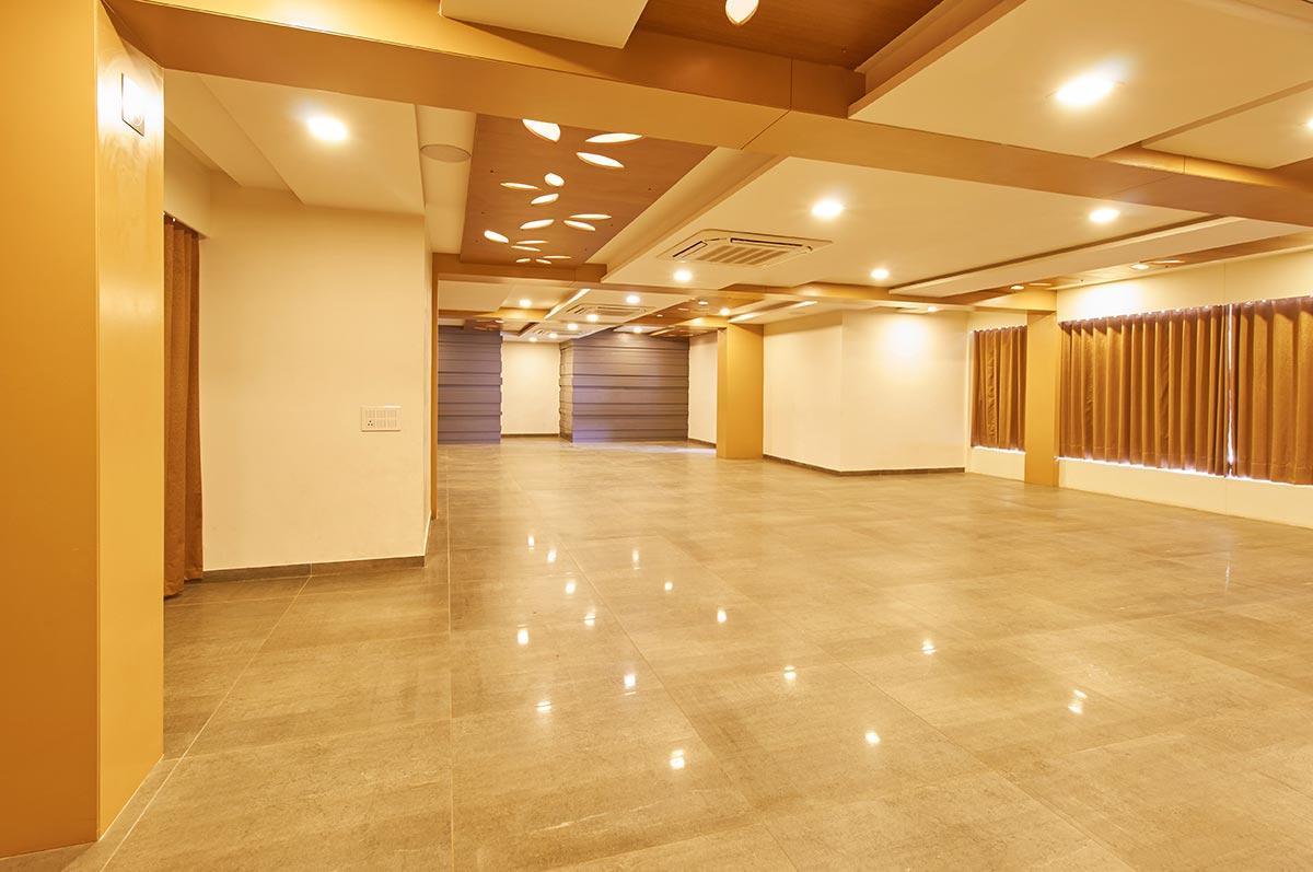 7 Wonders Hotel Gandhinagar Buitenkant foto