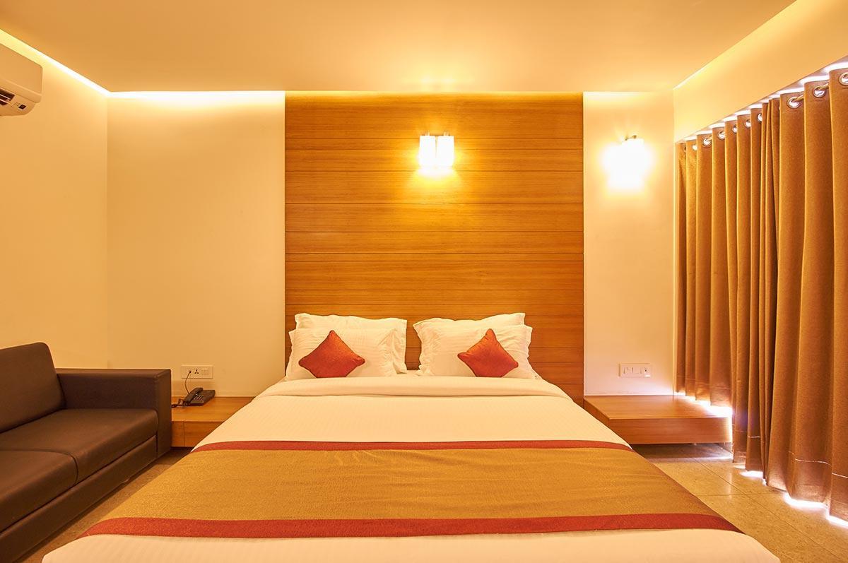 7 Wonders Hotel Gandhinagar Buitenkant foto